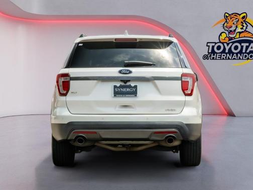 WHITE PLATINUM MET TRI-COAT 2017 Ford Explorer XLT