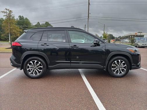 2025 Toyota Corolla Hybrid SE