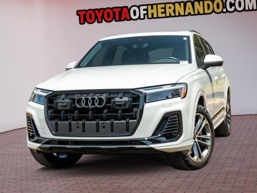 Glacier White Metallic 2025 Audi Q7 45 Premium Plus
