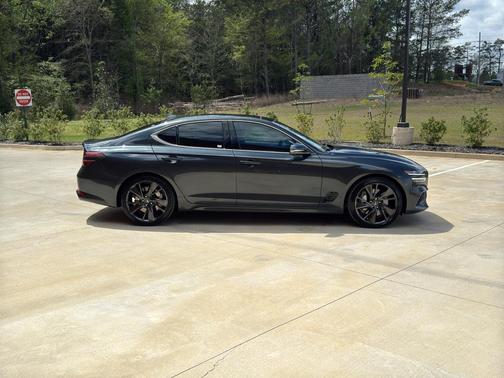 Hallasan Green 2023 Genesis G70 3.3T RWD