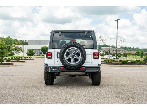 Bright White Clearcoat 2020 Jeep Wrangler Unlimited Sahara