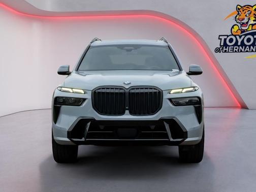 Brooklyn Grey Metallic 2023 BMW X7 xDrive40i