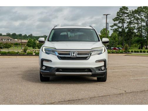 Platinum White Pearl 2021 Honda Pilot Touring 8-Passenger