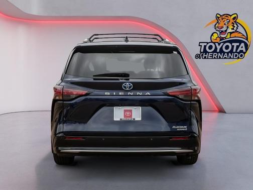 2023 Toyota Sienna Platinum