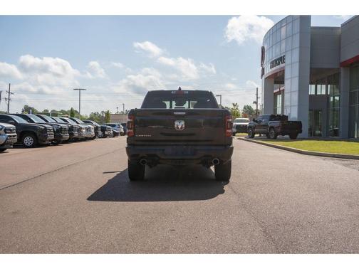 Diamond Black Crystal Pearlcoat 2019 RAM 1500 Limited