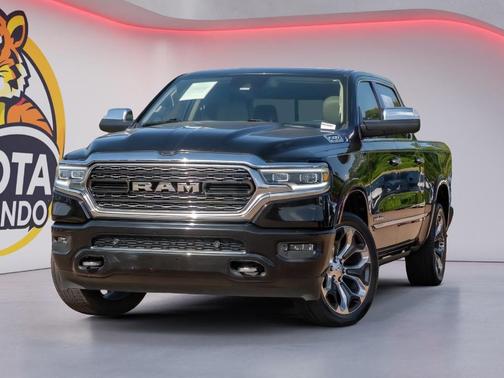 Diamond Black Crystal Pearlcoat 2019 RAM 1500 Limited