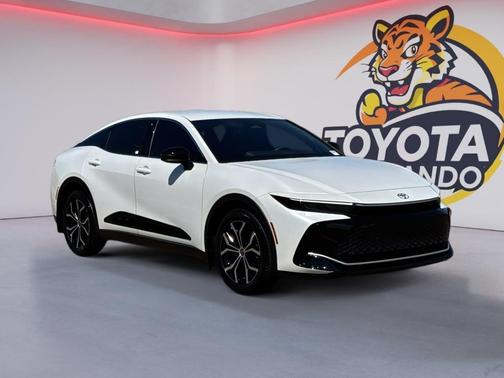 Oxygen White 2026 Toyota Crown XLE