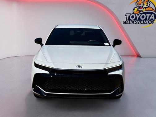 Oxygen White 2026 Toyota Crown XLE