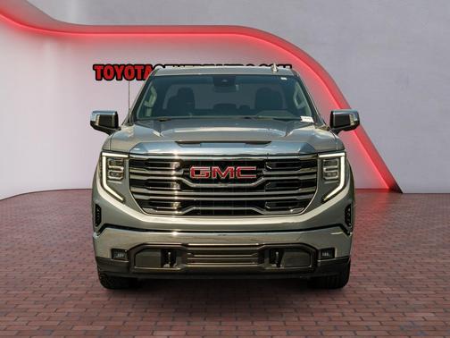 Sterling Metallic 2025 GMC Sierra 1500 SLT
