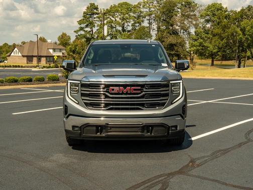 Sterling Metallic 2025 GMC Sierra 1500 SLT