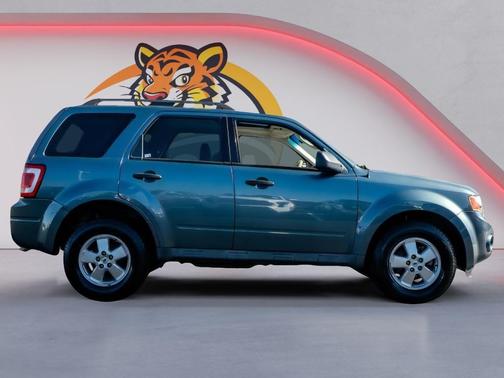 Steel Blue Metallic 2010 Ford Escape XLT