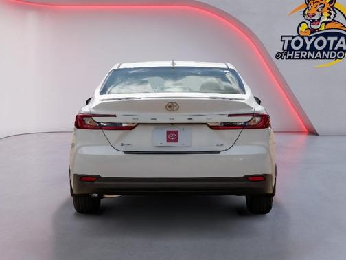 Ice Cap 2026 Toyota Camry LE