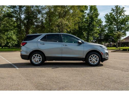 Sterling Gray Metallic 2024 Chevrolet Equinox 1LT