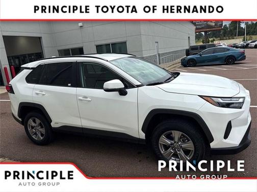 2024 Toyota RAV4 Hybrid XLE