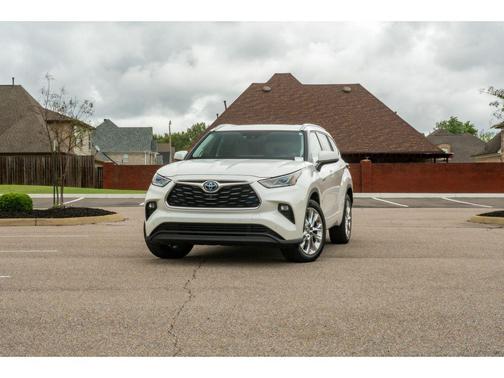 Blizzard Pearl 2021 Toyota Highlander Hybrid Limited