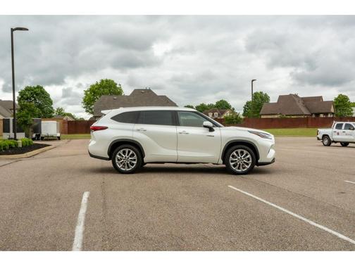 Blizzard Pearl 2021 Toyota Highlander Hybrid Limited