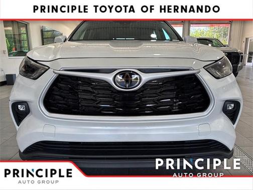 2024 Toyota Highlander XLE