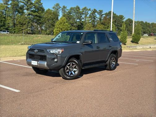 2024 Toyota 4Runner TRD Off Road