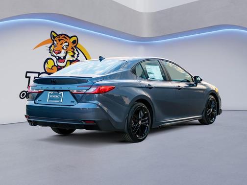 Dark Cosmos 2026 Toyota Camry SE