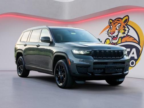 Baltic Gray Metallic Clearcoat 2024 Jeep Grand Cherokee L Altitude