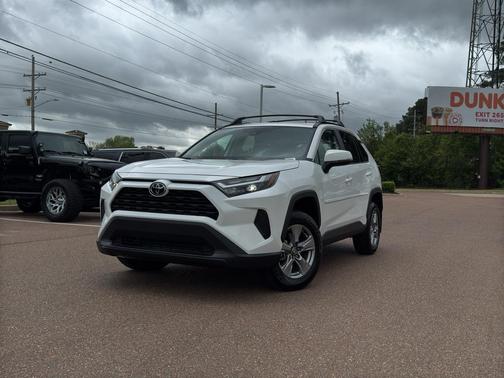 Ice Cap 2025 Toyota RAV4 XLE