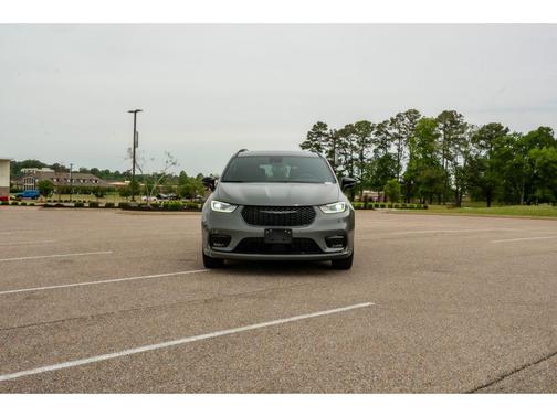Ceramic Gray Clearcoat 2025 Chrysler Pacifica Limited
