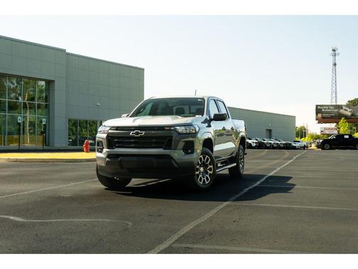 Sterling Gray Metallic 2023 Chevrolet Colorado LT