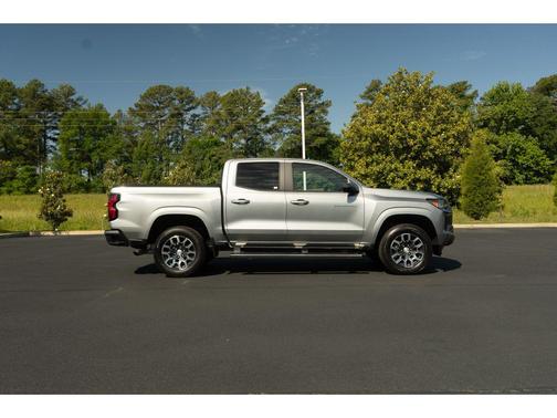 Sterling Gray Metallic 2023 Chevrolet Colorado LT
