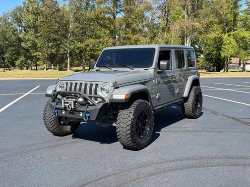 Sting-Gray Clearcoat 2020 Jeep Wrangler Unlimited Sahara