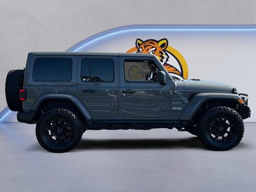 Sting-Gray Clearcoat 2020 Jeep Wrangler Unlimited Sahara