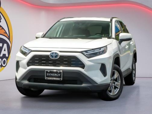 Ice Cap 2023 Toyota RAV4 Hybrid XLE