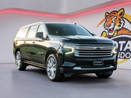 Black 2022 Chevrolet Suburban 4WD High Country