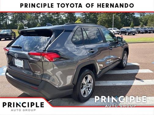 2024 Toyota RAV4 Hybrid XLE