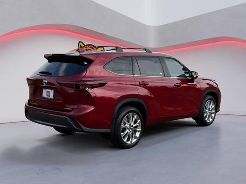 2026 Toyota Highlander Hybrid Limited
