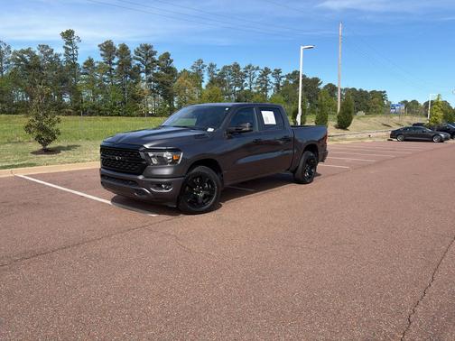 Granite Crystal Metallic Clearcoat 2024 RAM 1500 Big Horn/Lone Star