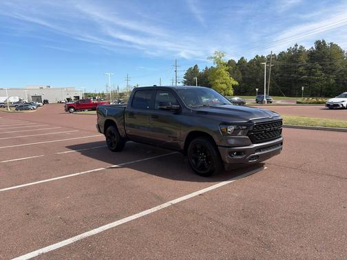 Granite Crystal Metallic Clearcoat 2024 RAM 1500 Big Horn/Lone Star