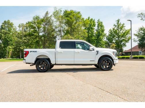 STAR WHITE METALLIC TRICOAT 2022 Ford F-150 Platinum