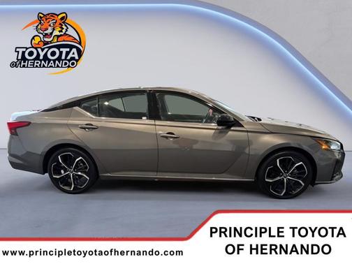 2024 Nissan Altima SR FWD