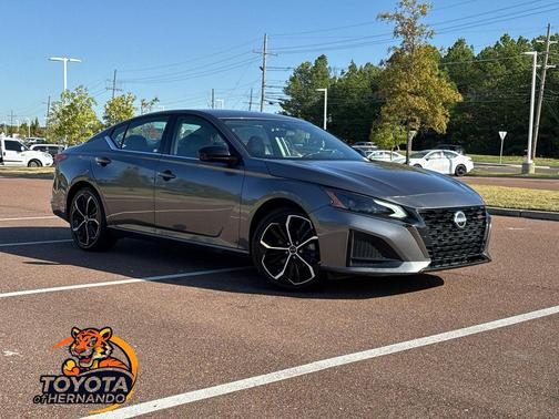 2024 Nissan Altima SR FWD
