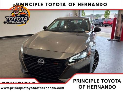 2024 Nissan Altima SR FWD