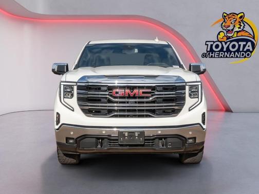 Summit White 2024 GMC Sierra 1500 SLT