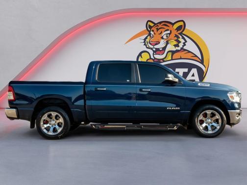 Patriot Blue Pearlcoat 2019 RAM 1500 Big Horn