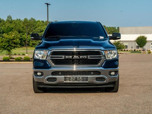 Patriot Blue Pearlcoat 2019 RAM 1500 Big Horn