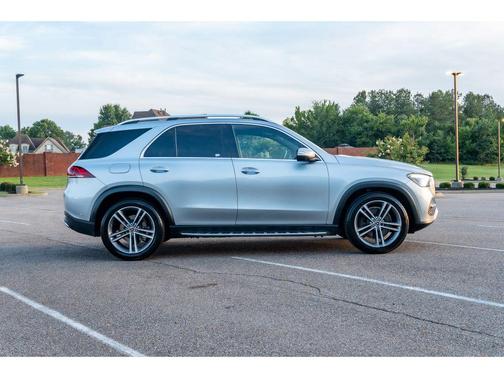 Cirrus Silver Metallic 2022 Mercedes-Benz GLE 450 4MATIC