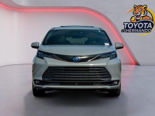 Cement 2024 Toyota Sienna Woodland Edition