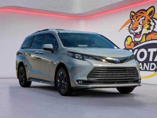 Cement 2024 Toyota Sienna Woodland Edition