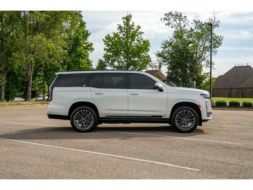 Crystal White Tricoat 2022 Cadillac Escalade Sport Platinum