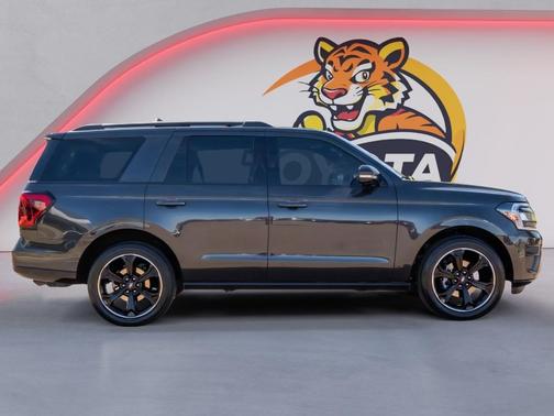 DARK MATTER PC 2024 Ford Expedition Limited