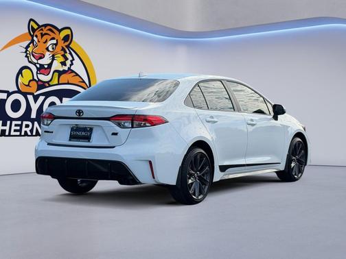 Ice Cap 2027 Toyota Corolla SE
