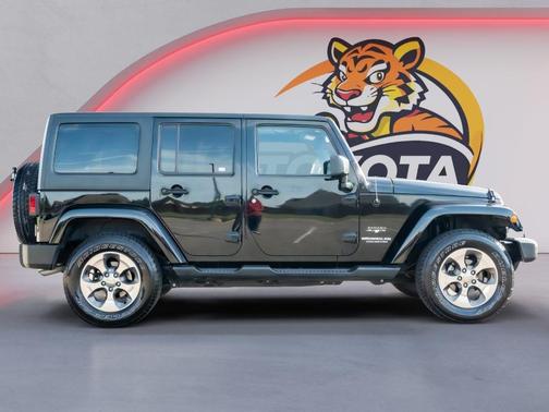 Black Clearcoat 2017 Jeep Wrangler Unlimited Sahara